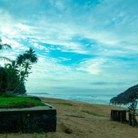 Hikkaduwa backyard beach homestay، فندق في غالي