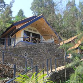 My Hill Eco Lodge, готель у місті Рухенгері