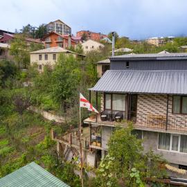 Guest House Sunrise – hotel w mieście Khulo