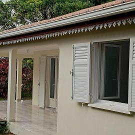 Maison agréable, emplacement idéal, hotel in Sainte-Suzanne