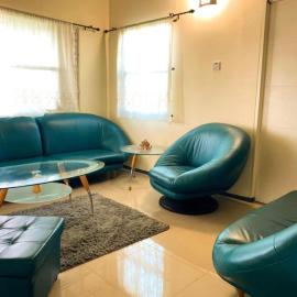 PARADISE VILLA COVE SHARED ROOm 2, hotel in Steer Town