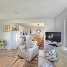 Ferienwohnung Hus Achtern Diek、ネスマージールのホテル