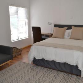 7 Kiaat Suites