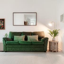 Lidia's Home by Quokka 360 - Quiet Stay In Cernobbio، فندق في تْشيرنوبيو