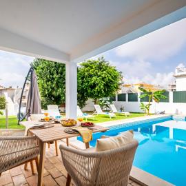 Urban Bliss Guesthouse II, hotel em Faro