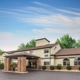 Rock Island Inn & Suites Streator , IL, hotel in Delbert Egan Housing Project