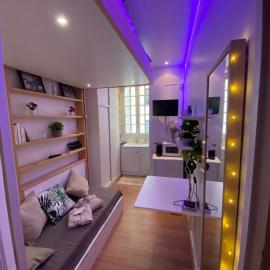 Cute little apartment, hotel in Neuilly-sur-Seine