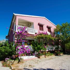 Apartments Žile, hotel in Starigrad