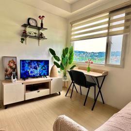 Luna Hive Place
