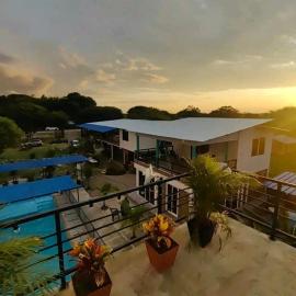 centro vacacional EL COLIBRI, hotel in San Luis de Palenque
