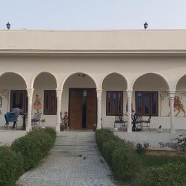 Silver Sands homestay, hotel v destinácii Mandāwa