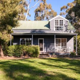 Elsie Cottage، فندق في Drummond