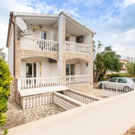 Pet Friendly Apartment In Nin With Wifi, hotel a Nin