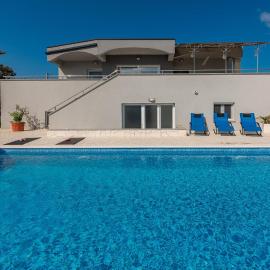 Luxurious Home In Vrsi