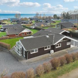 Nice Home In Sjølund With Wifi, hótel í Sjølund
