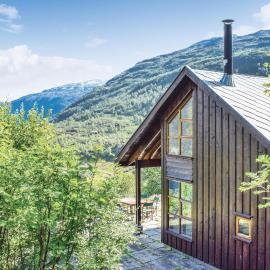 Four-Bedroom Holiday Home In Roldal, Hotel in Røldal