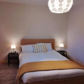 The Apartment, отель в городе Termonbarry