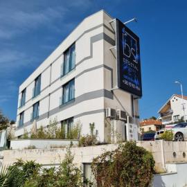 Jona Rooms Podstrana, hotel sa Podstrana
