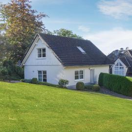 2 Bedroom Awesome Home In Attendorn, hotel in Attendorn