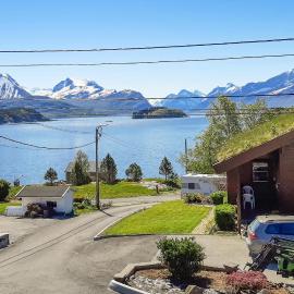 2 Bedroom Cozy Home In Ålesund