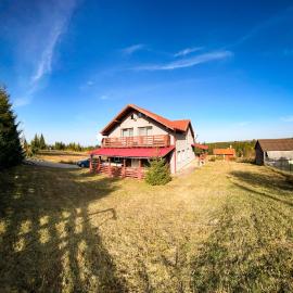 B&C Mountain Retreat, hotel i Bălceşti