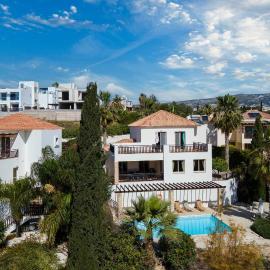 Sea View Villa with Private Pool in Coral bay