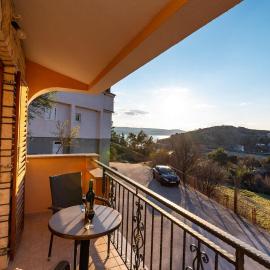 Cozy Apartment In Modric With Wifi