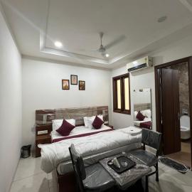 THE WELLAWING - Ferozepur Road - In Budget Smart Hotel for Families, Corporates, Couples, Solo Travelers