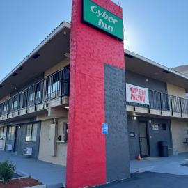 Cyber Inn