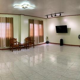 Laoag Spacious Guest House – hotel w mieście Cabunga-an