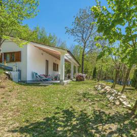 Two-Bedroom Holiday Home In Dolenja Vas