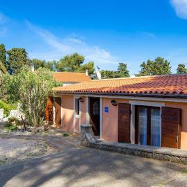 Beautiful Home In Veli Losinj With Wifi, hotel in Veli Lošinj