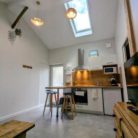Le Bohème, sauna & spa, hotel u gradu 'Riorges'
