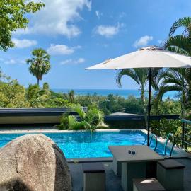Ko Samui Seaview pool villa Paris with car, Hotel in Laem Set Beach