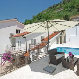 Four-Bedroom Holiday Home In Veliki Prolog