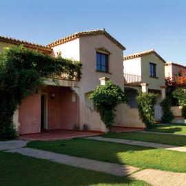 Classical Residence Baia delle Palme 2 Bedroom apartment sleeps 6 persons T6