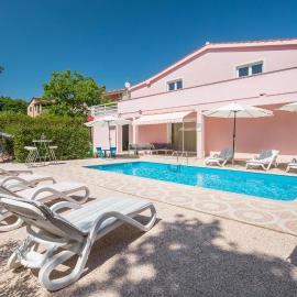 Awesome Home In Porec