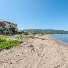 2 Bedroom Awesome Apartment In Giannella, hotell sihtkohas Giannella