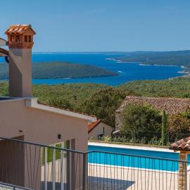 Villa Bay View, Hotel in Diminići