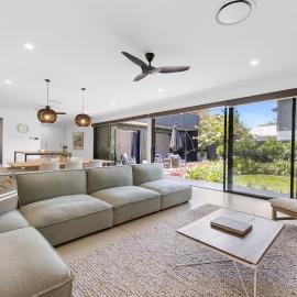 Stylish Home near Noosa & Peregian, walk to Beach, хотел в Marcus Beach