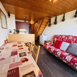 Triplex 6 pers, proche pistes, balcon, animaux admis - FR-1-757-132, hotel in Landry
