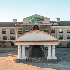 Holiday Inn Express Hotel and Suites Saint Robert by IHG, hotel din Saint Robert