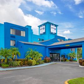 SPOT X Hotel Tampa - Wesley Chapel by The Red Collection, hotelli kohteessa Wesley Chapel