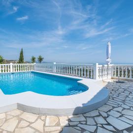 Lovely Home In El Rafol D'almunia, hotel in Monte Pego