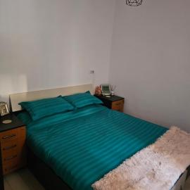 Luxury 1 Bedroom Apartment, hotel in Roşu