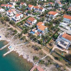 Beautiful Apartment In Klimno With Wifi, Hotel in Klimno