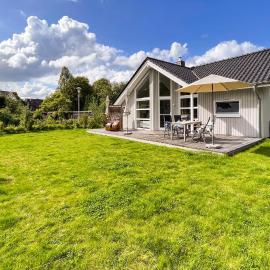 Lovely Home In Krems Iiwarderbrück With Sauna