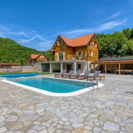 Amazing Home In Barlete With Sauna, hotel u gradu Barlete