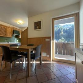 010 Trilocale Quadrifoglio, Pinzolo, hotel a Giustino