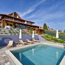 Beautiful Home In Falinic Breg With Sauna, hotel i Kolarovec